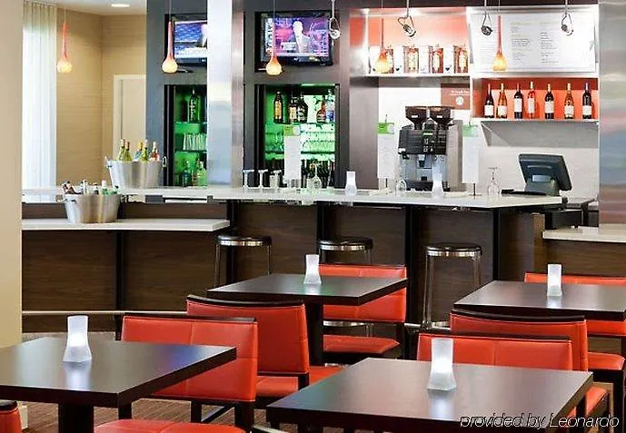 Courtyard Sacramento Airport Natomas Hotel 3*,