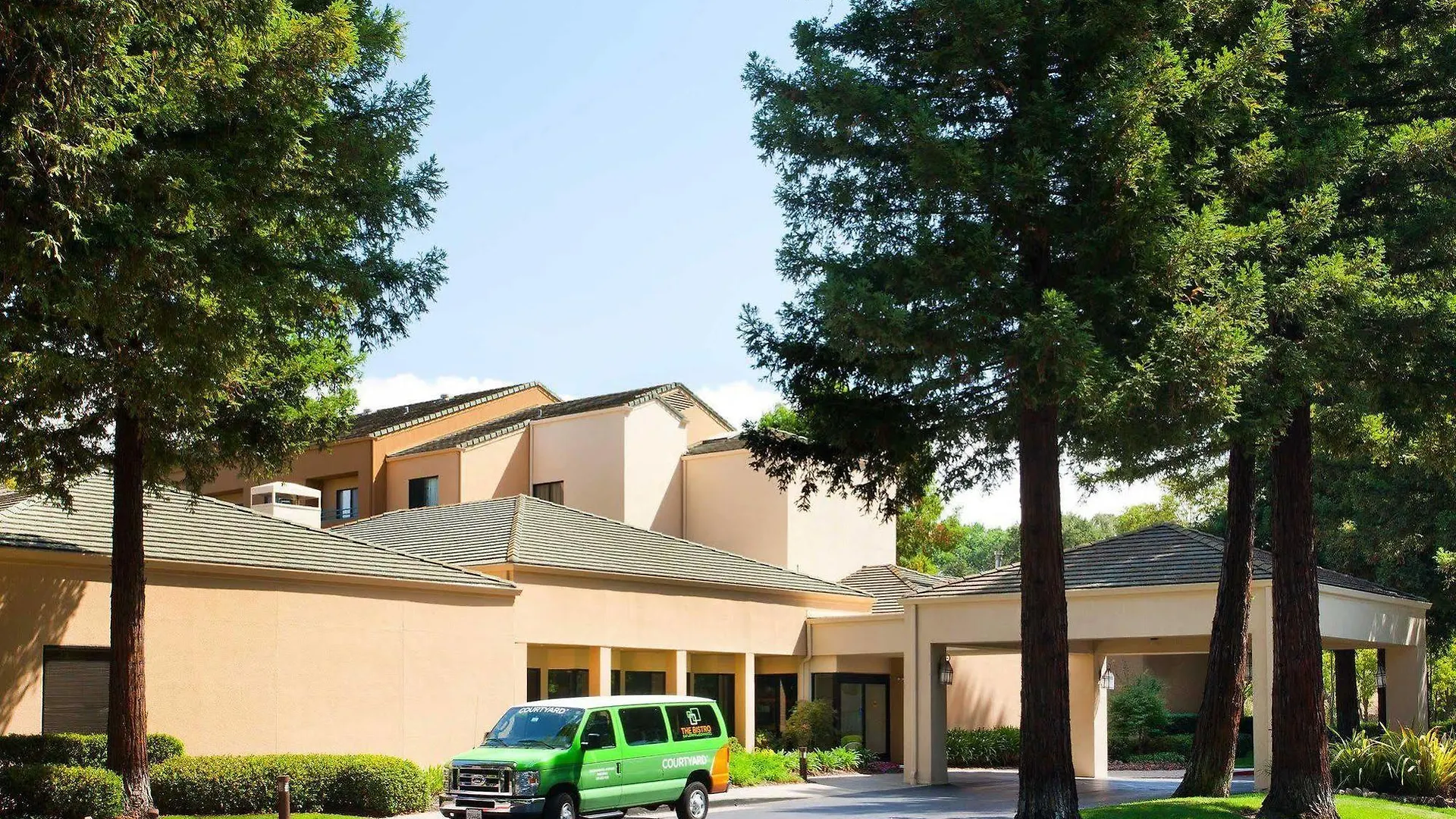 Courtyard Sacramento Airport Natomas Hotel 3*,