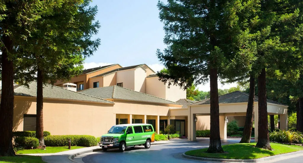 Courtyard Sacramento Airport Natomas Hotel