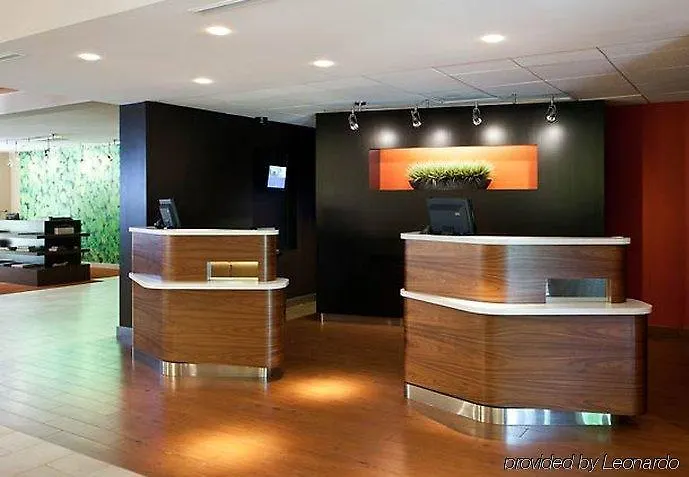 מלון Courtyard Sacramento Airport Natomas ארצות הברית
